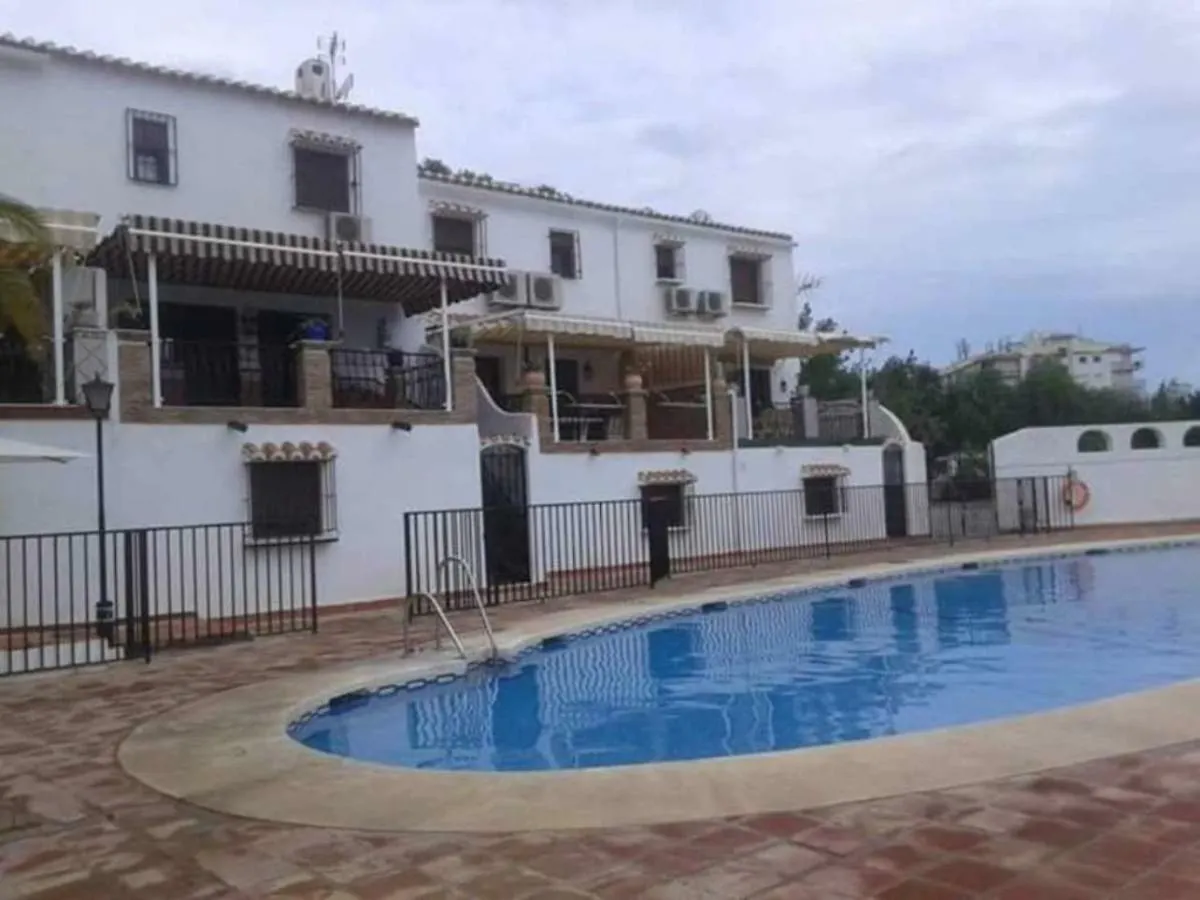Apartamento En Urbanizacion Residencial Nerja 0*,