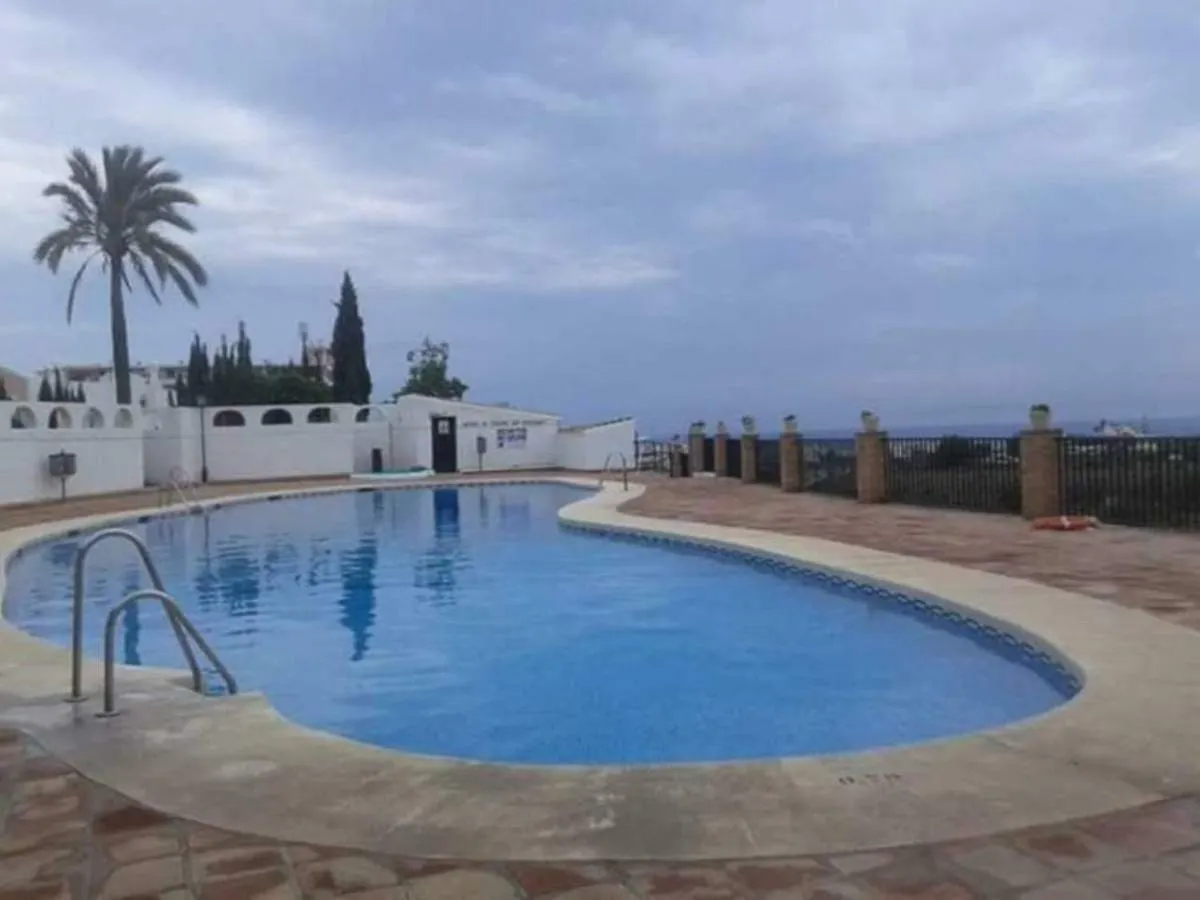 Apartamento En Urbanizacion Residencial Nerja