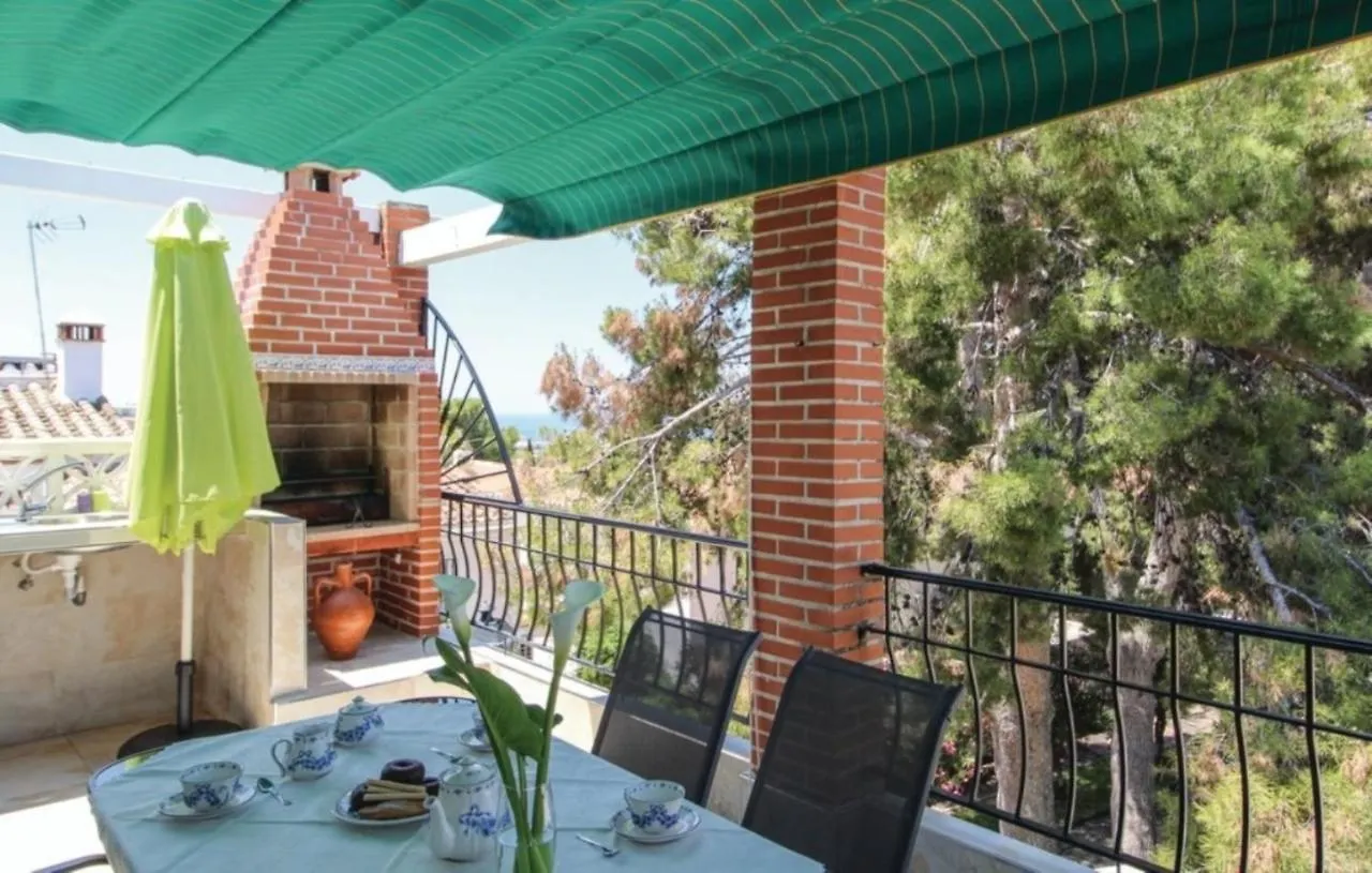Apartamento En Urbanizacion Residencial Nerja Ισπανία